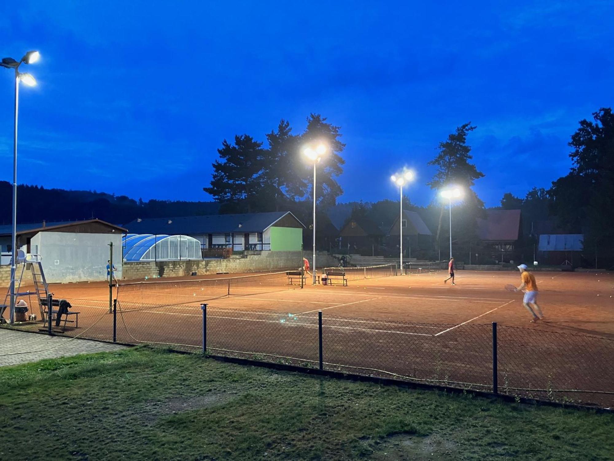 Raj Sportovni A Rekreacni Resort Branzez Kněžmost エクステリア 写真