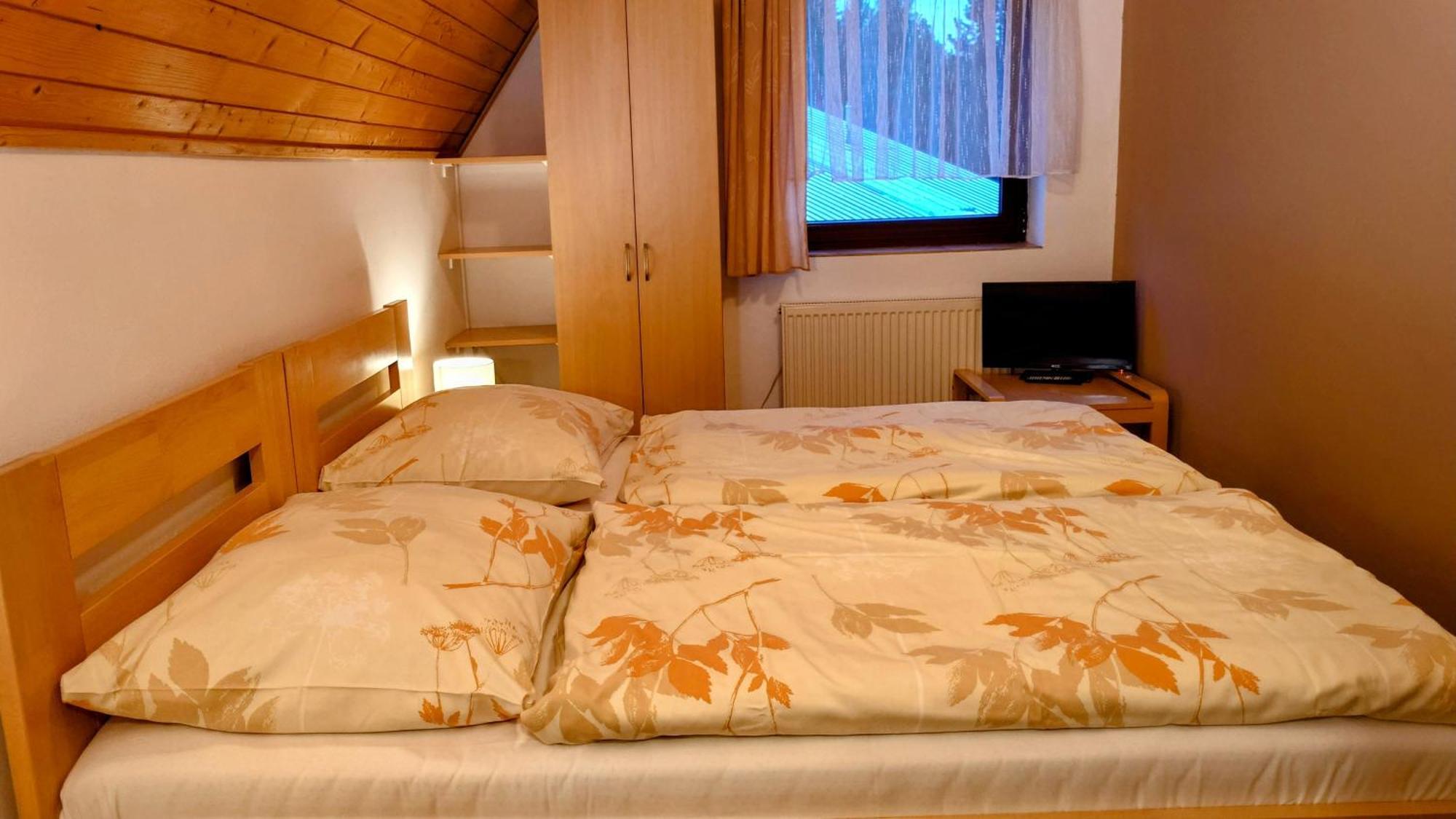 Raj Sportovni A Rekreacni Resort Branzez Kněžmost エクステリア 写真